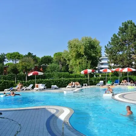 Olive Orchard Gardened With Shared Pool *