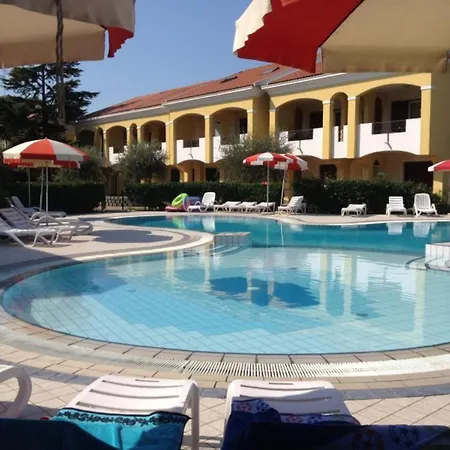דירה Olive Orchard Gardened With Shared Pool